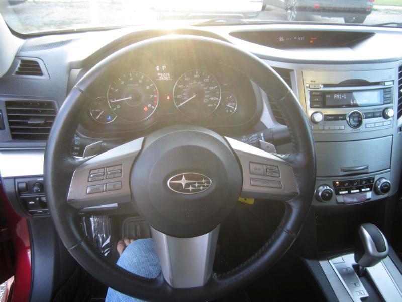 Subaru Legacy 2.5i Premium 2011