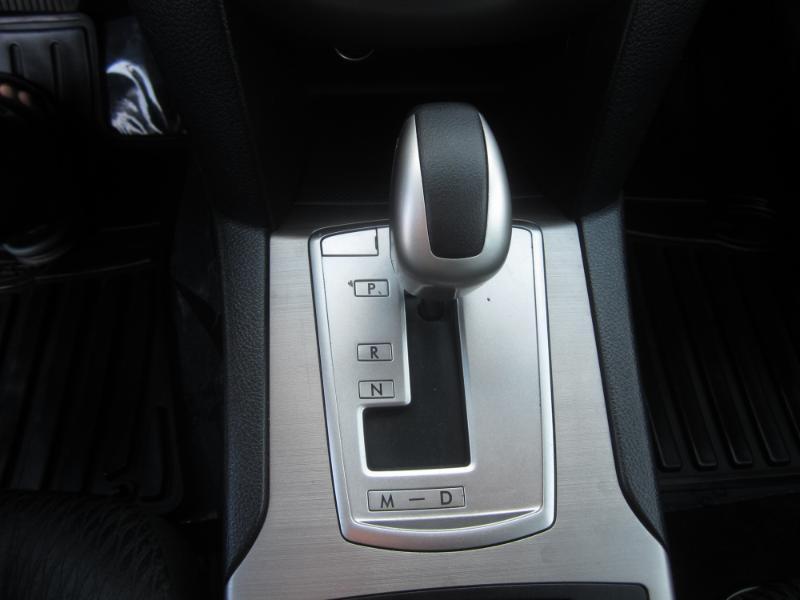 Subaru Legacy 2.5i Premium 2011
