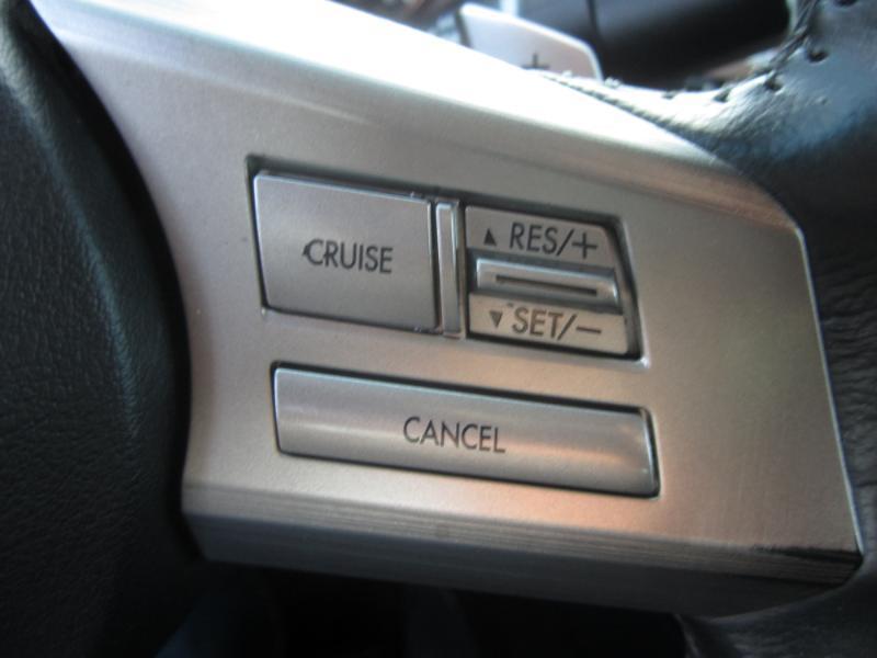 Subaru Legacy 2.5i Premium 2011
