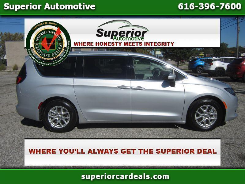 2023 Chrysler Voyager LX