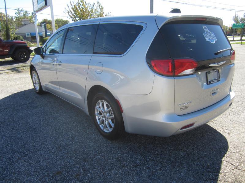 Chrysler Voyager LX 2023