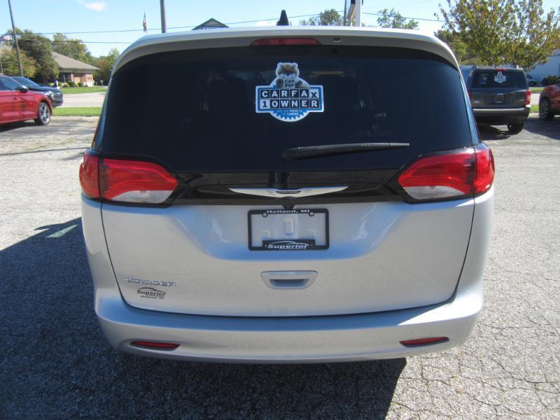 Chrysler Voyager LX 2023