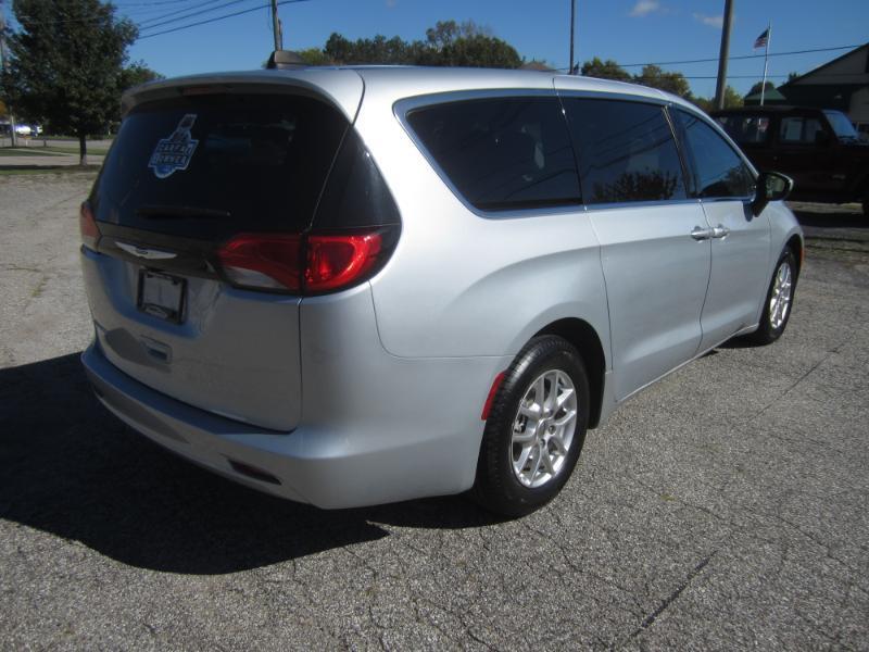 Chrysler Voyager LX 2023