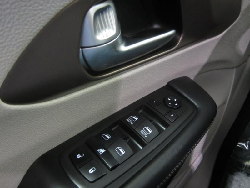 Chrysler Voyager LX 2023