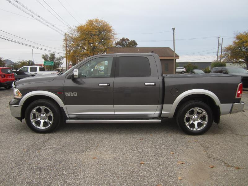 RAM 1500 Laramie Crew Cab 4WD 2018