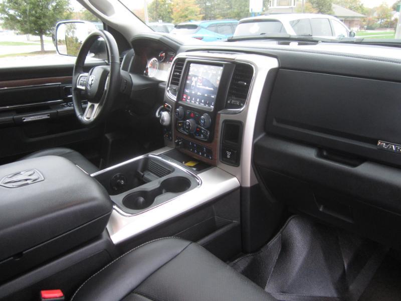 RAM 1500 Laramie Crew Cab 4WD 2018