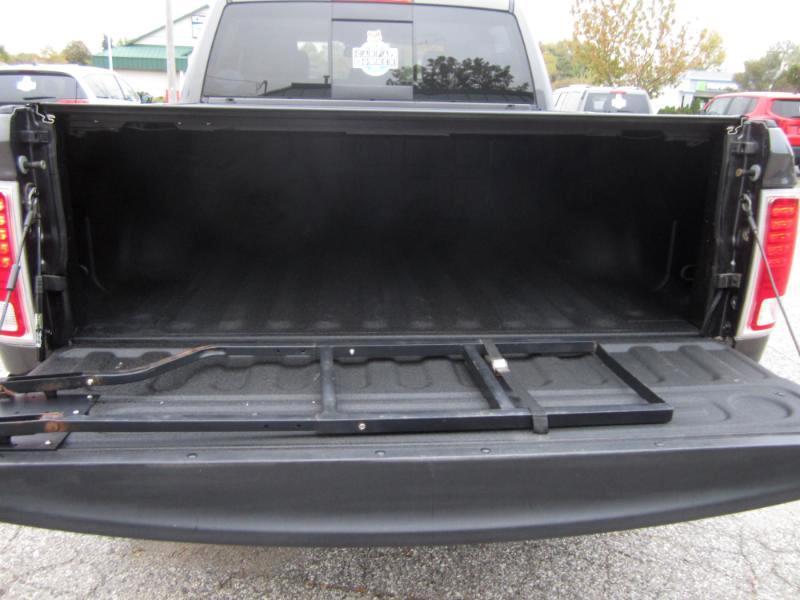 RAM 1500 Laramie Crew Cab 4WD 2018