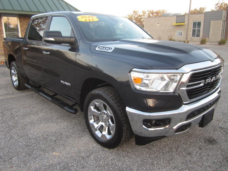 RAM 1500 Big Horn Crew Cab 4WD 2019