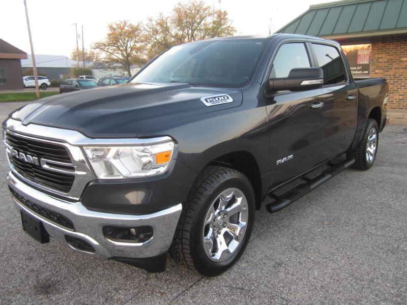 RAM 1500 Big Horn Crew Cab 4WD 2019