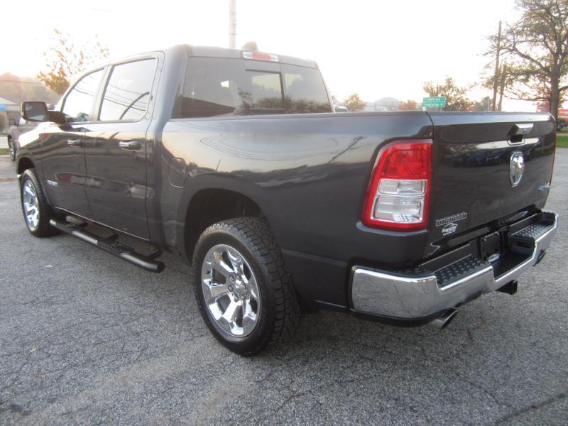 RAM 1500 Big Horn Crew Cab 4WD 2019