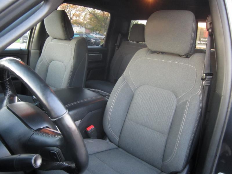 RAM 1500 Big Horn Crew Cab 4WD 2019