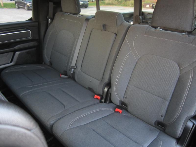 RAM 1500 Big Horn Crew Cab 4WD 2019