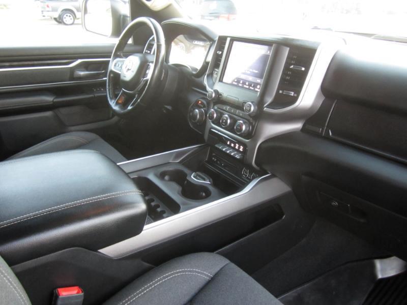 RAM 1500 Big Horn Crew Cab 4WD 2019