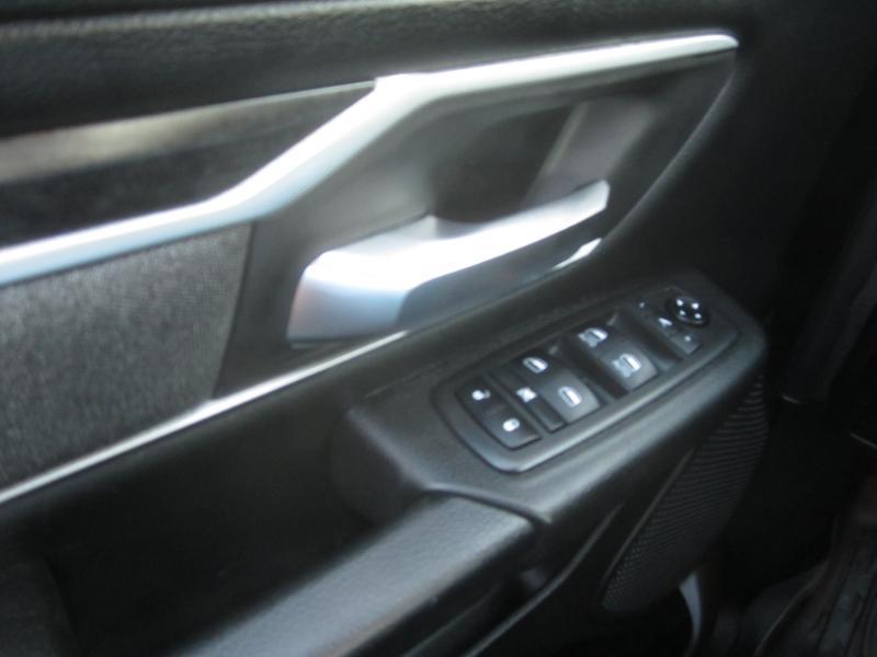 RAM 1500 Big Horn Crew Cab 4WD 2019
