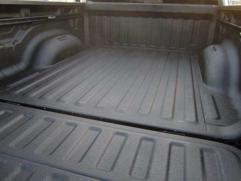 RAM 1500 Big Horn Crew Cab 4WD 2019