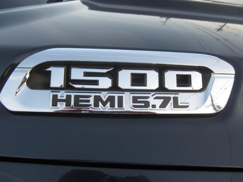 RAM 1500 Big Horn Crew Cab 4WD 2019