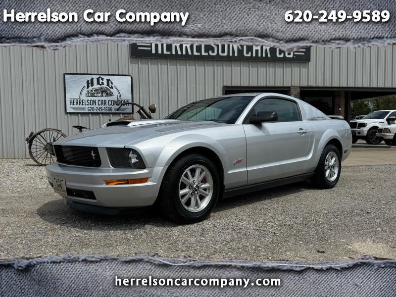 2006 Ford Mustang V6 Standard Coupe