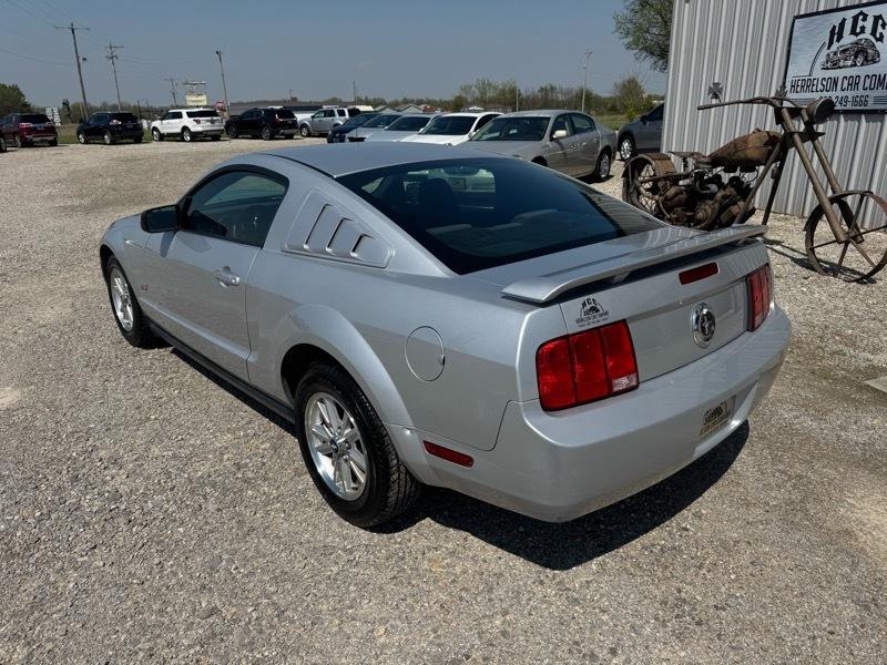 Ford Mustang V6 Standard Coupe 2006