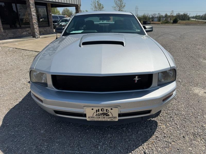 Ford Mustang V6 Standard Coupe 2006