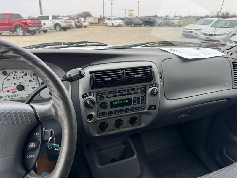 Ford Explorer Sport Trac 4WD 2002