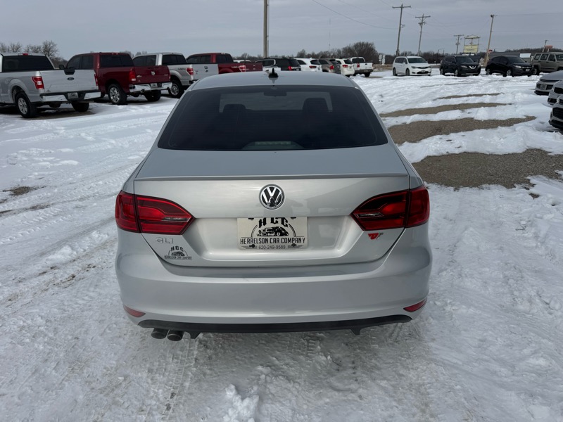 Volkswagen Jetta  2013