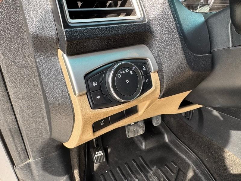 Ford Explorer XLT FWD 2017