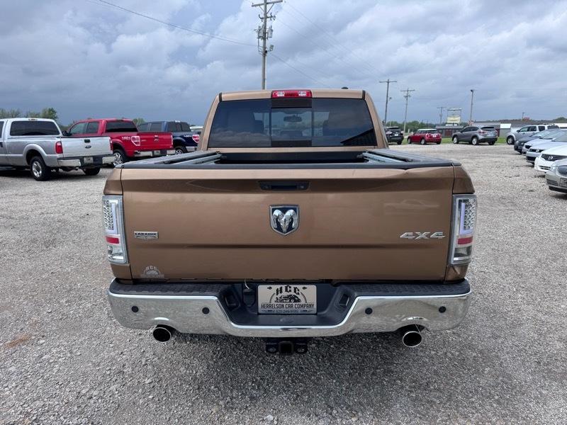 RAM 1500 Laramie Crew Cab 4WD 2012