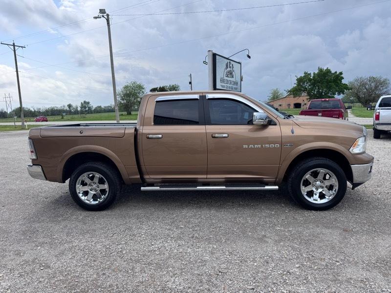 RAM 1500 Laramie Crew Cab 4WD 2012