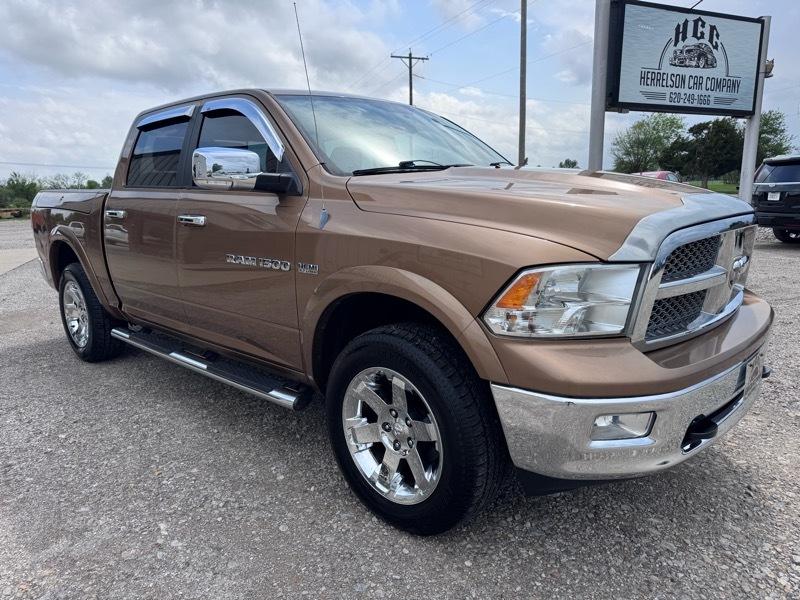 RAM 1500 Laramie Crew Cab 4WD 2012