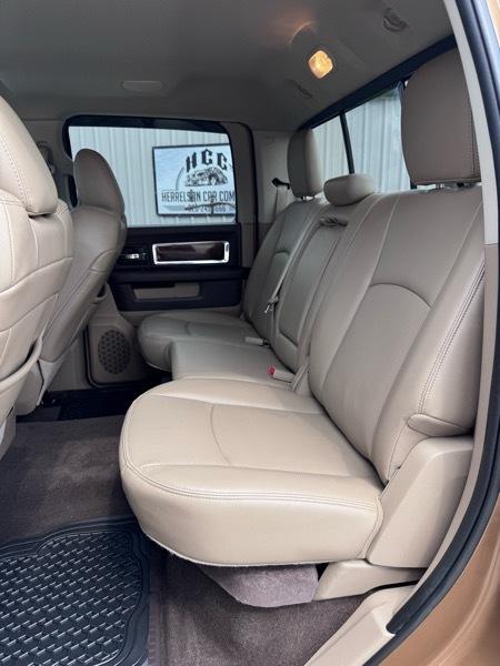 RAM 1500 Laramie Crew Cab 4WD 2012