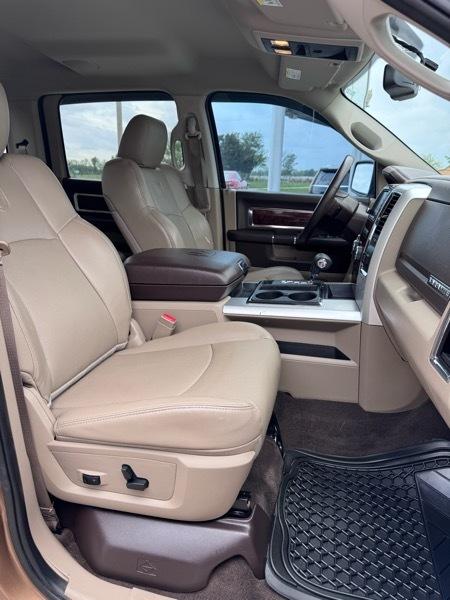 RAM 1500 Laramie Crew Cab 4WD 2012