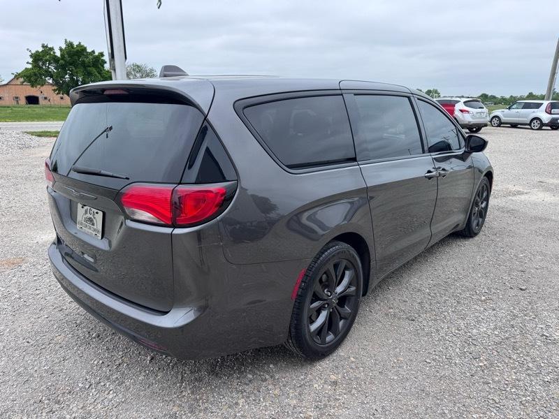 Chrysler Pacifica  2019