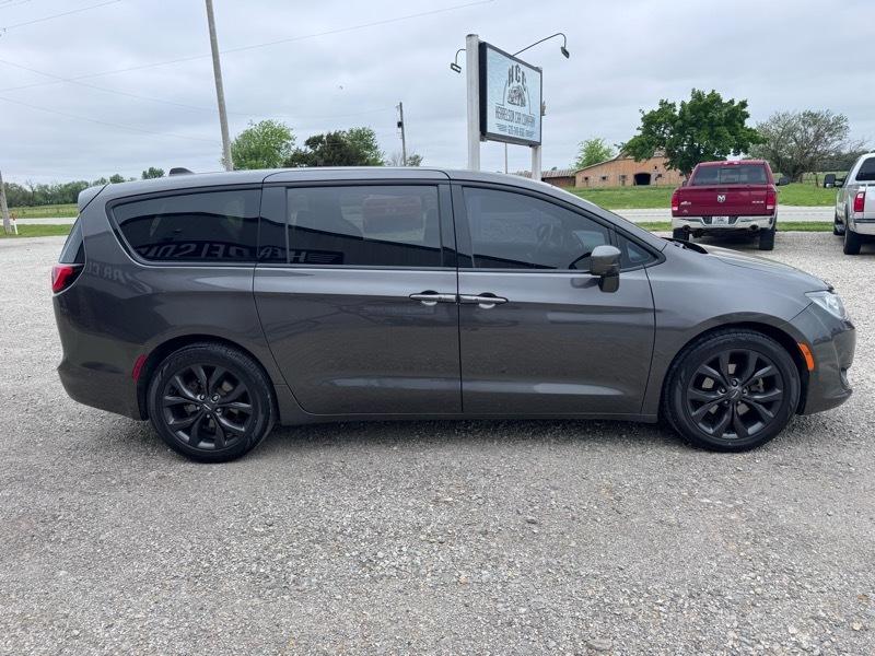 Chrysler Pacifica  2019
