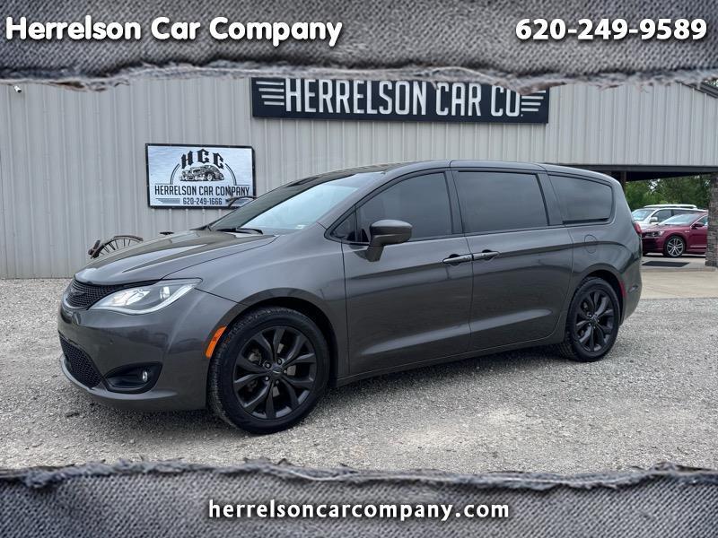 2019 Chrysler Pacifica Touring Plus S