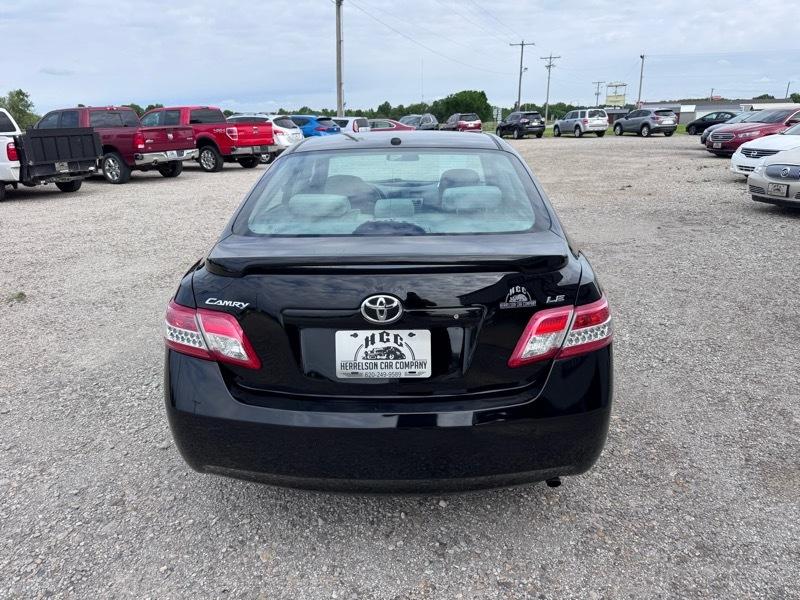 Toyota Camry LE 2011
