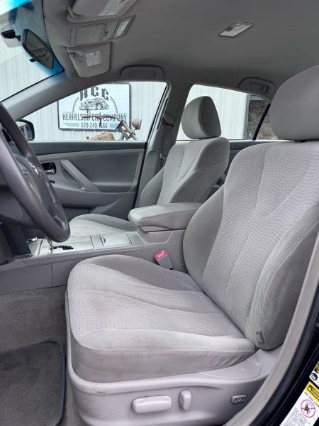 Toyota Camry LE 2011