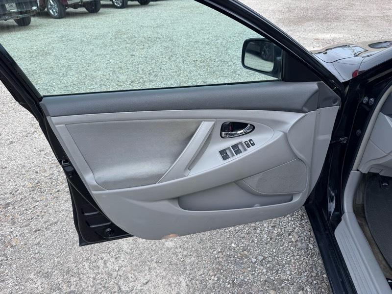 Toyota Camry LE 2011