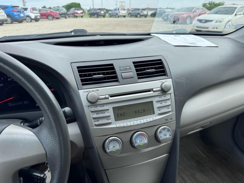 Toyota Camry LE 2011