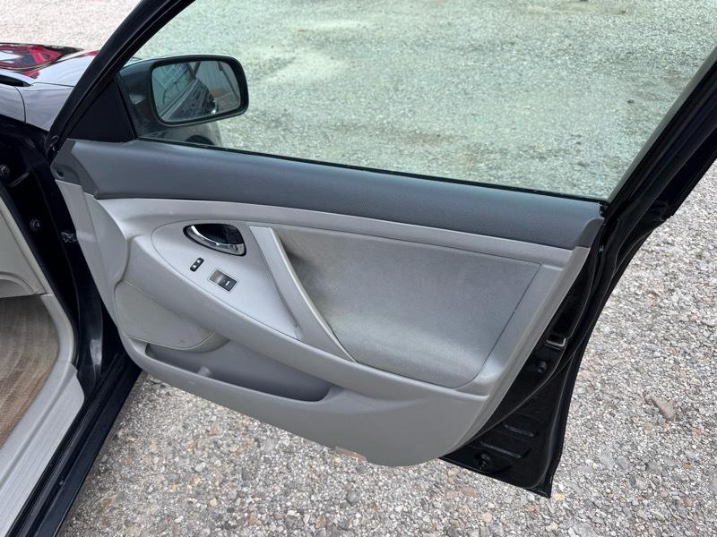 Toyota Camry LE 2011