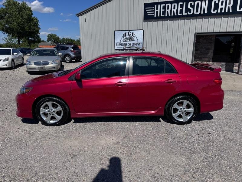 Toyota Corolla S 2011