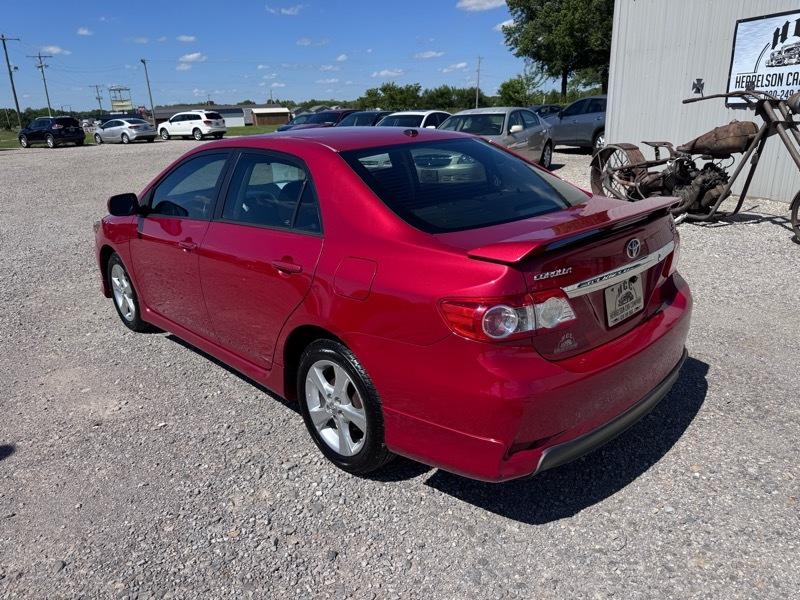 Toyota Corolla S 2011