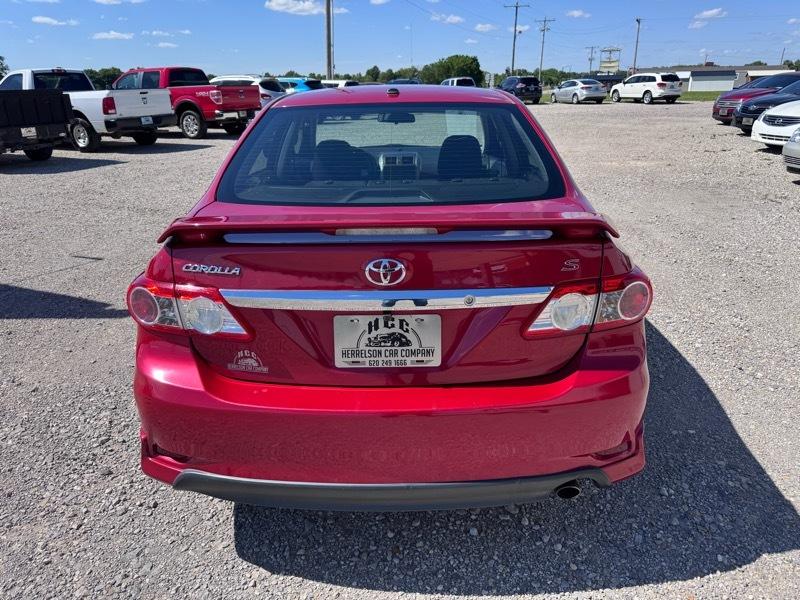 Toyota Corolla S 2011