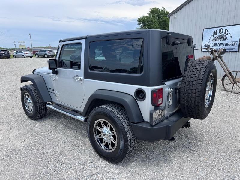Jeep Wrangler Sport 4WD 2011