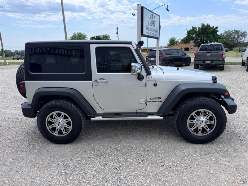 Jeep Wrangler Sport 4WD 2011