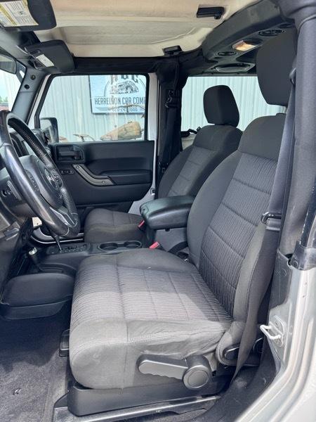 Jeep Wrangler Sport 4WD 2011
