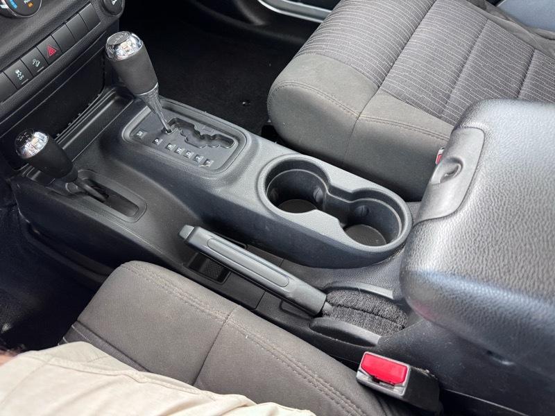 Jeep Wrangler Sport 4WD 2011