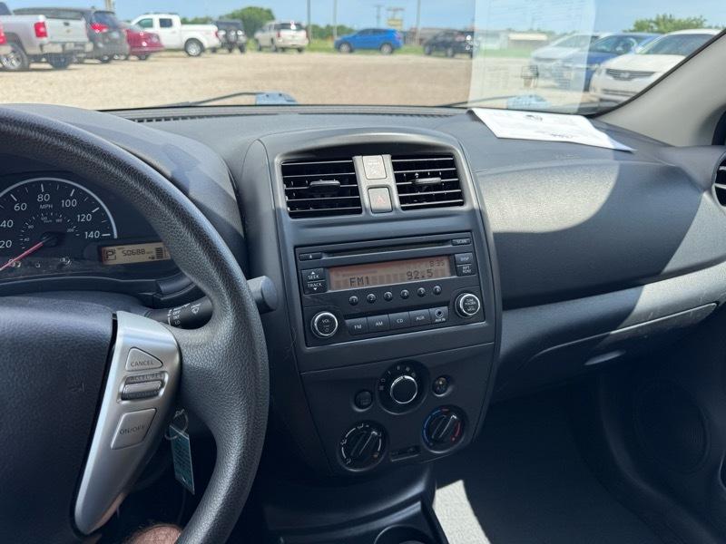 Nissan Versa 1.6 S Plus 2016