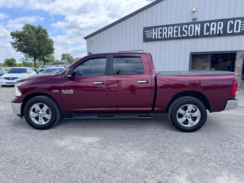 RAM 1500 Big Horn Crew Cab 4WD 2017