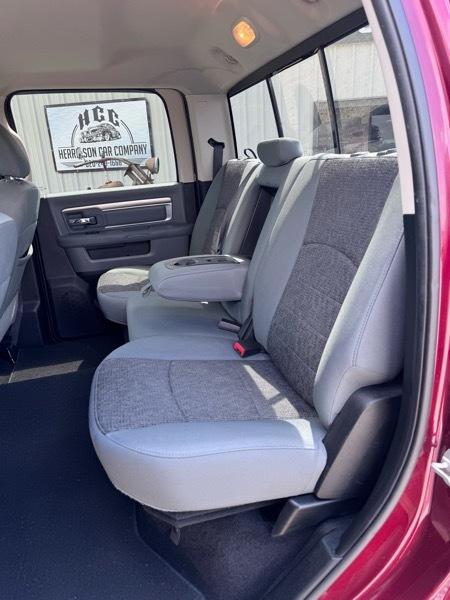 RAM 1500 Big Horn Crew Cab 4WD 2017