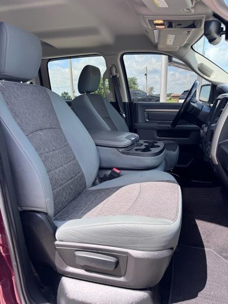 RAM 1500 Big Horn Crew Cab 4WD 2017